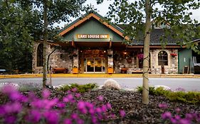 The Lake Louise Inn